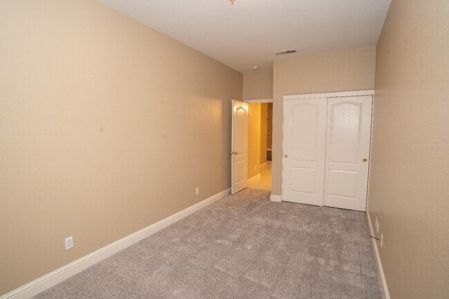 Building Photo - 1739 McKelvy Ave