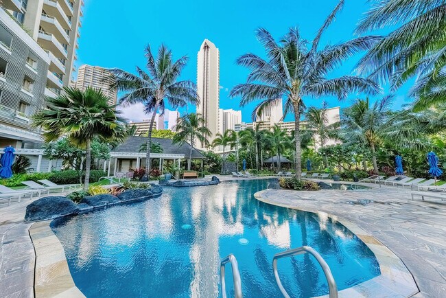 Building Photo - 1551 Ala Wai Blvd