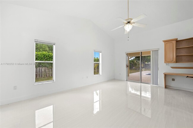 Building Photo - 1400 SW 54th Ave