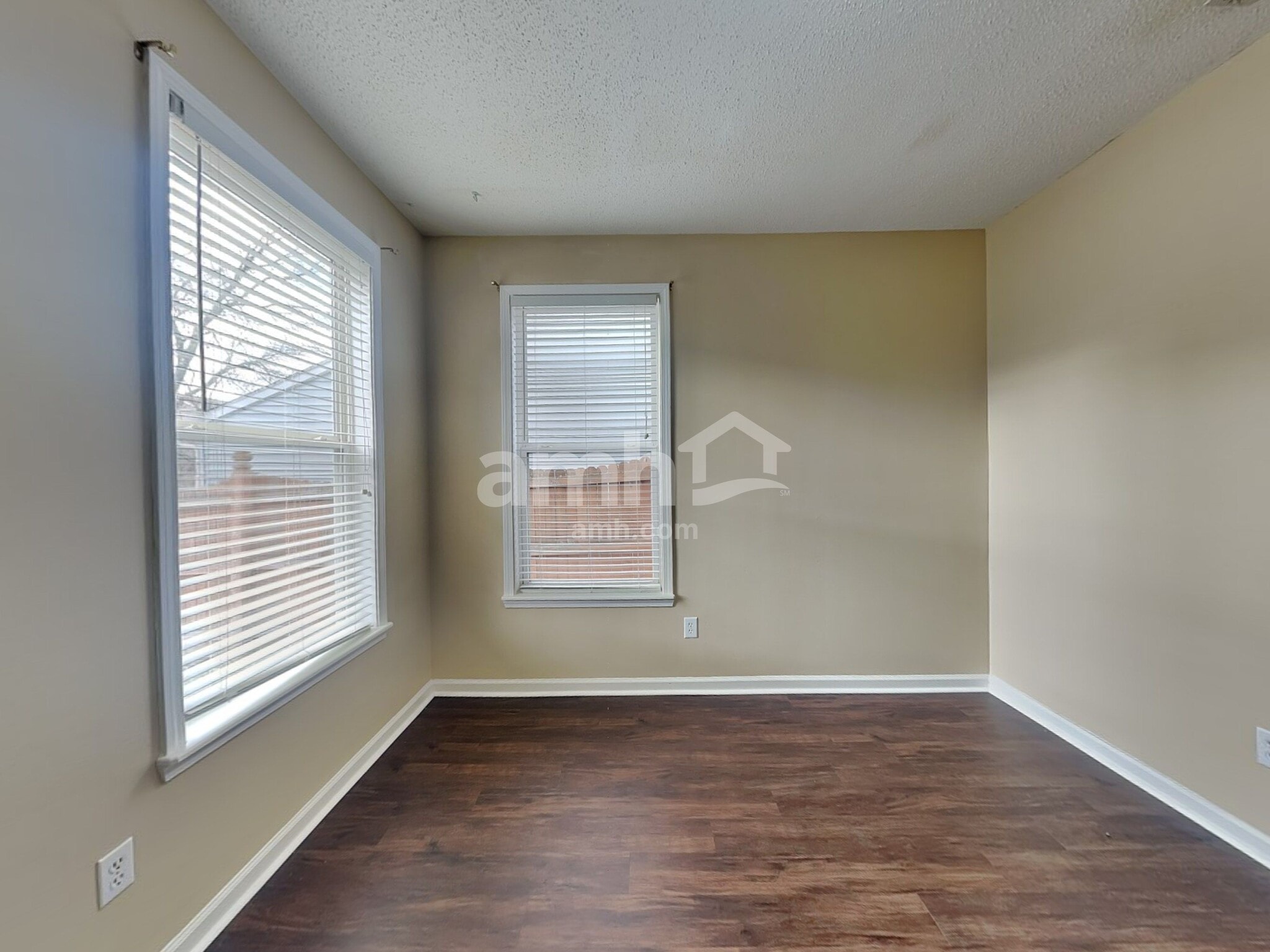 Building Photo - 6425 W Cedar Chase Dr