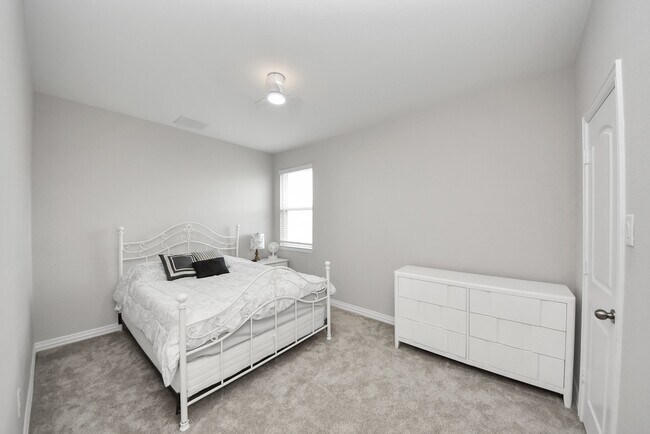 Building Photo - 24003 Cannon Anello Ct