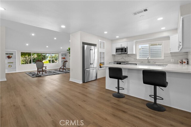 Building Photo - 2120 Palos Verdes Dr W