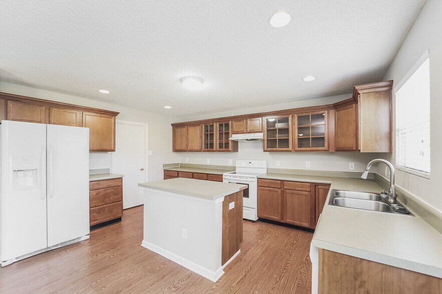 Building Photo - 4490 St Catherines Ct