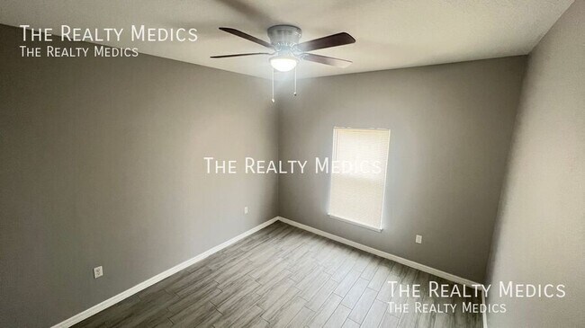 Building Photo - 2122 Sans Souci Ave SE