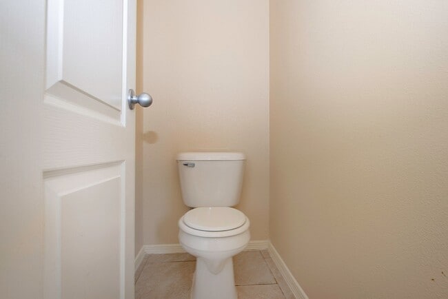 Building Photo - RECENTLY RENOVATED EASTSIDE HOME