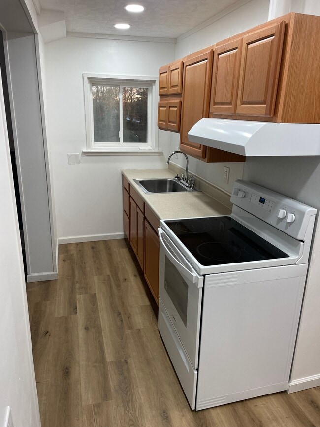 Building Photo - 23 Church St