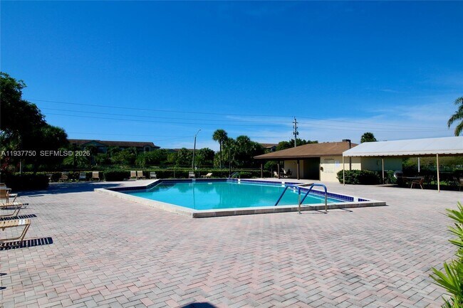 Building Photo - 400 SW 134th Way