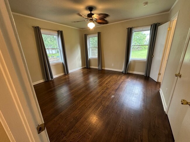 Building Photo - 2521 Sunnybrook Dr