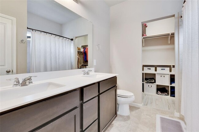 Building Photo - 106 Mossycup Dr