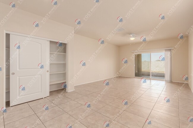 Building Photo - 4 bedroom 3 bath in Maricopa