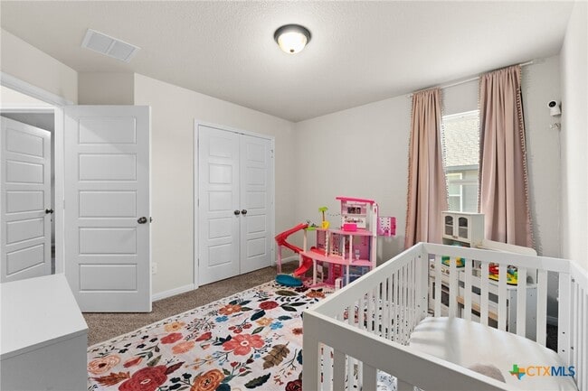 Building Photo - 259 Great Hills Dr