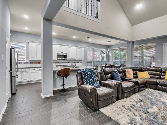 Building Photo - 27927 Coulter Dr