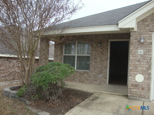 Building Photo - 4606 John David Dr