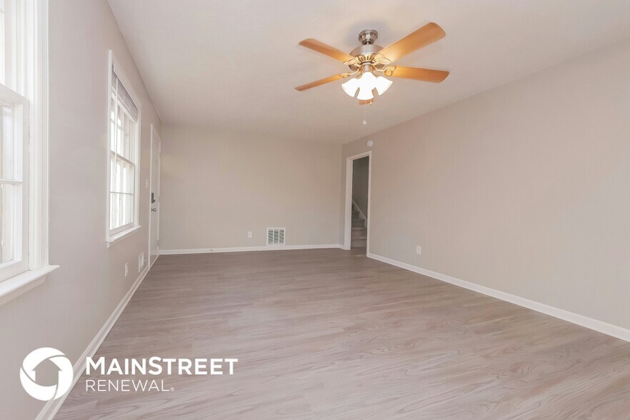 Building Photo - 2826 Bretton Dr