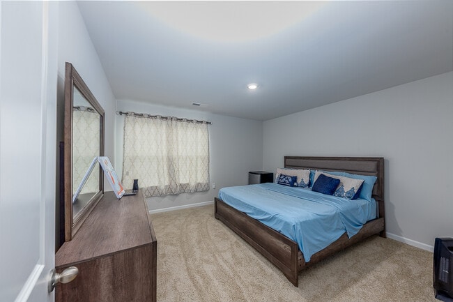 Building Photo - 410 Ginger Dr