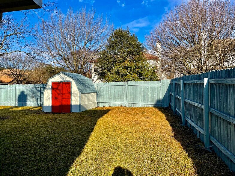 Backyard with Shed - 13400 Rossello Dr