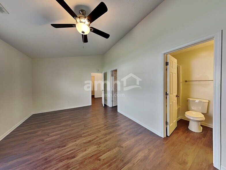 Building Photo - 35 Westview Pl