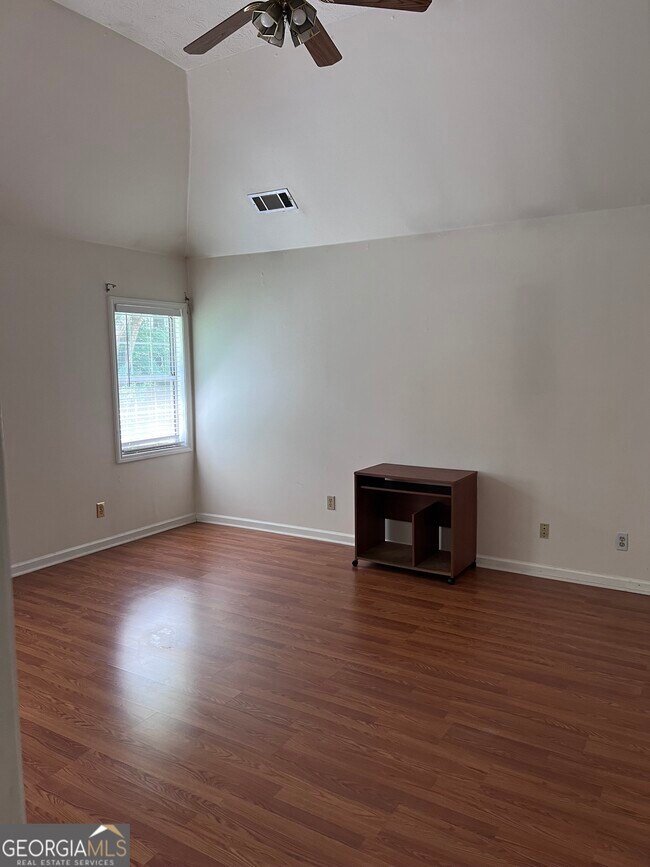 Building Photo - 2118 Hunters Branch Ct