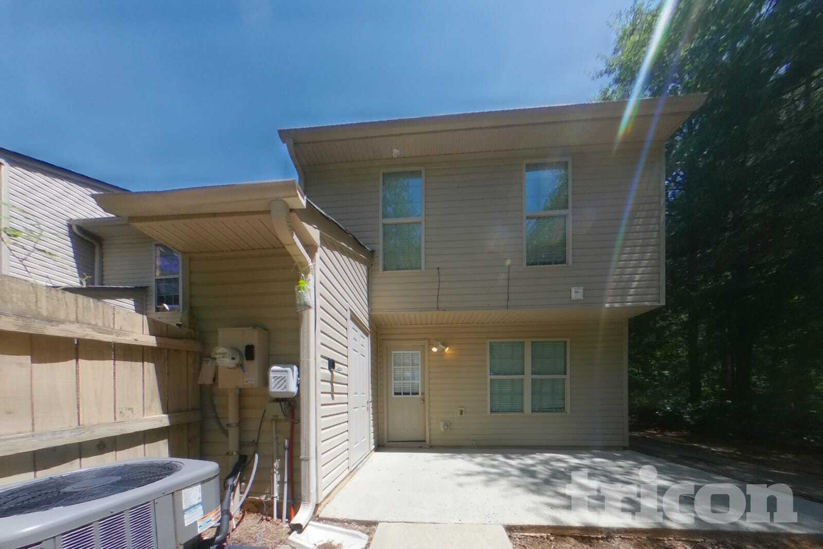 Building Photo - 418 Whippet St