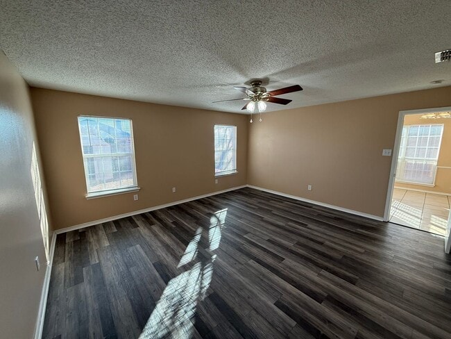 Building Photo - 6519 88th St