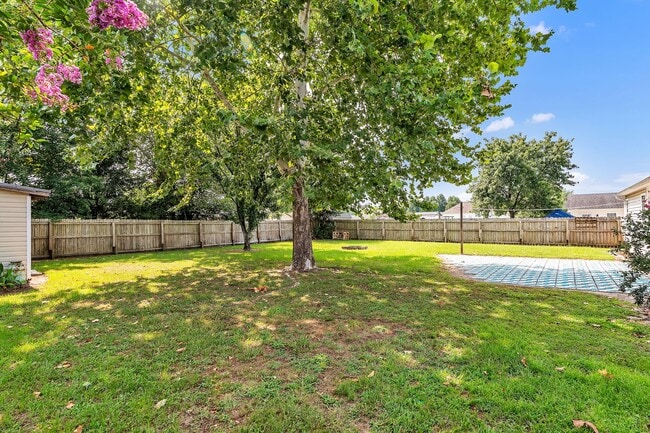 Building Photo - 403 Arabian Ln