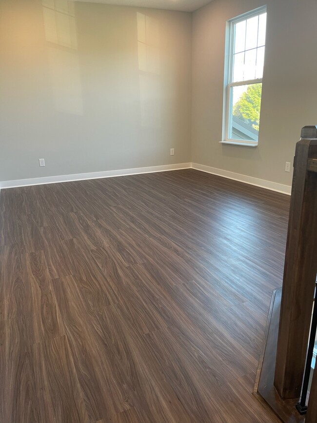 Building Photo - 944 Parkway Dr