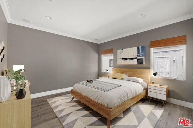 Building Photo - 2011 Stearns Dr