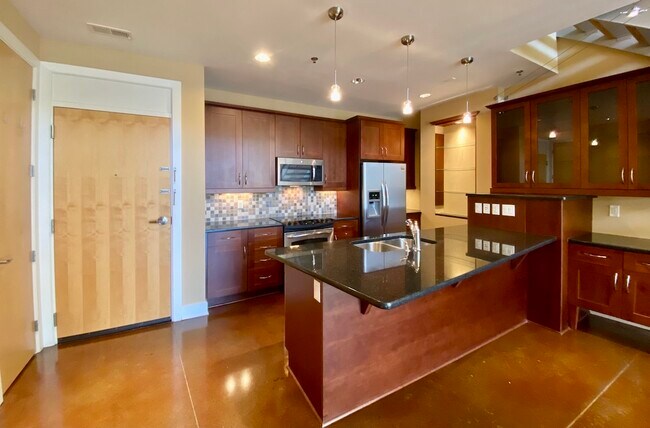 Building Photo - 2608 Erwin Rd