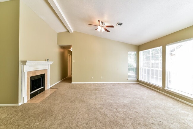 Building Photo - 23 Emery Cliff Pl