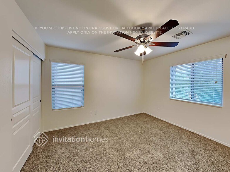 Building Photo - 114 E Palomino Dr