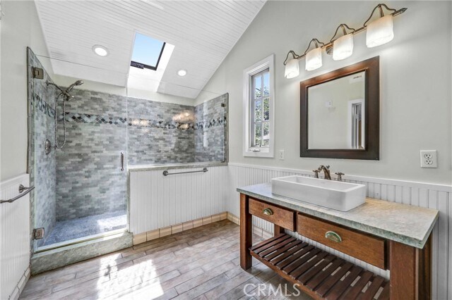 Building Photo - 1120 Encanto Dr