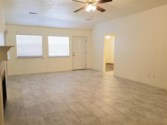Building Photo - 19330 Larissa Dr