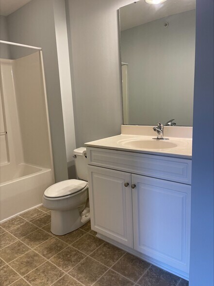 Bathroom #2 - 4854 Meadowsweet Dr