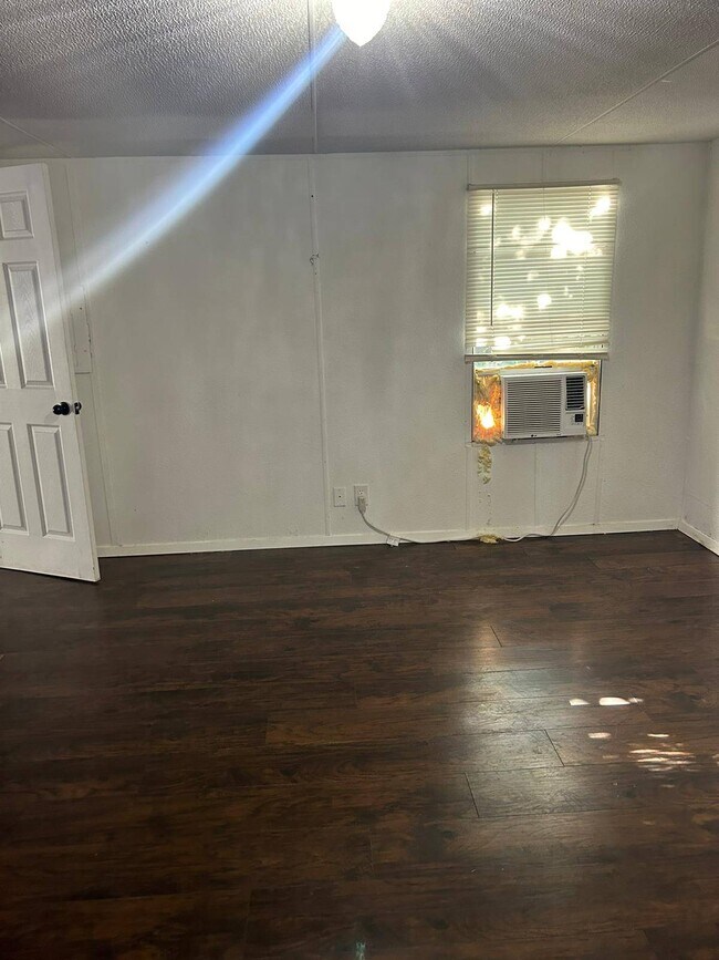 Building Photo - 201 S Preston Rd