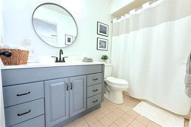 Building Photo - 9481 Highland Oak Dr