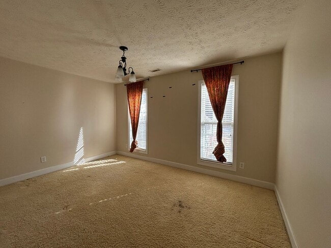 Building Photo - **ASK HOW YOU CAN MOVE IN WITH NO SECURITY DEPOSIT**111 Hanbury Lane - 4 BD, 2.5 BA Home in the A...