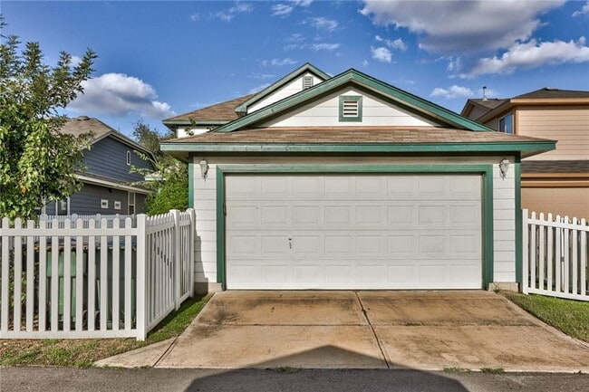 Building Photo - 145 Strawn