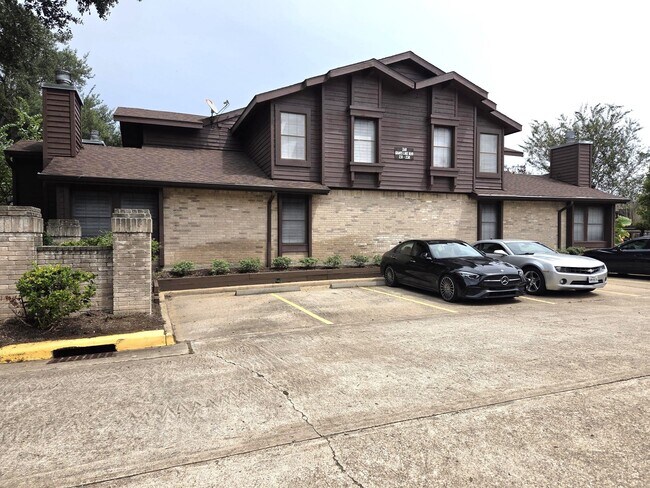 Building Photo - 2611 Grants Lake Blvd