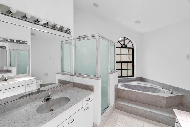 Building Photo - 12382 Pleasant Green Way