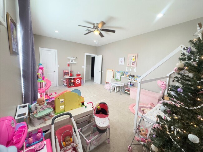 Building Photo - 9405 Arvin St