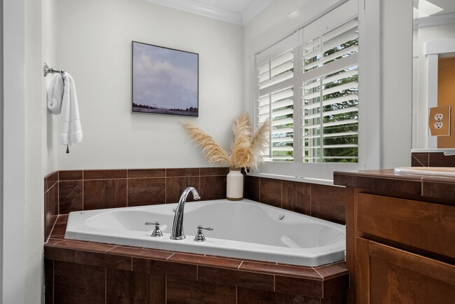 Building Photo - 11311 66th Ave