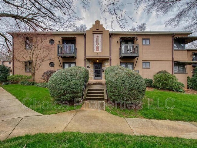 Building Photo - 211 N Dotger Ave