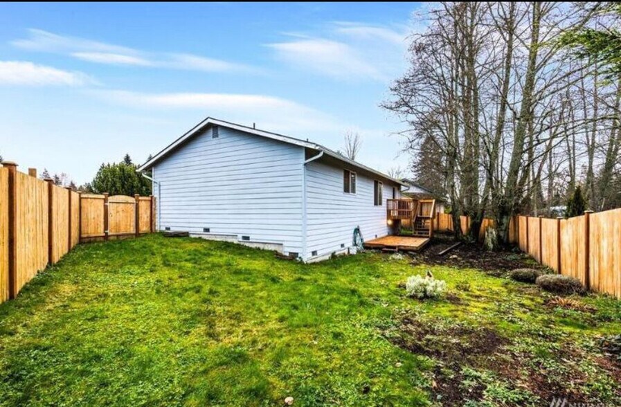 Building Photo - 10732 20th Pl W