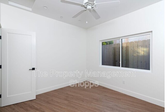 Building Photo - Live Oak 31B