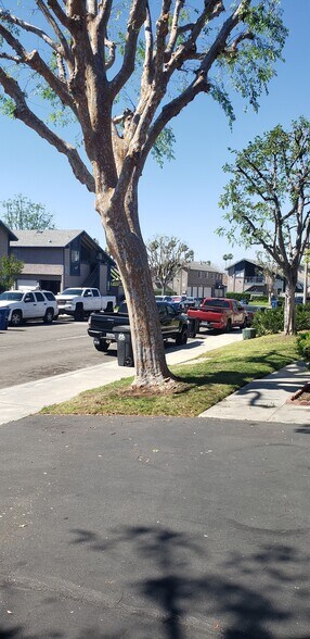 Windwood Dr street view - 725 Windwood Dr