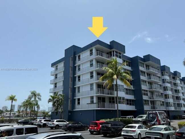 Building Photo - 16570 NE 26th Ave