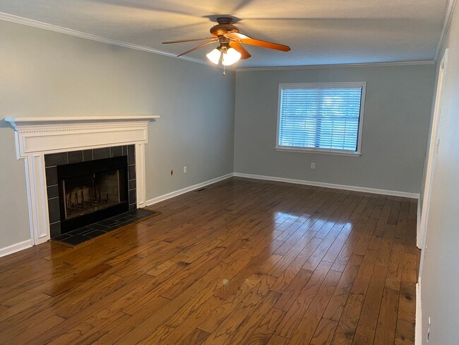 Building Photo - 513 Adams Mill Ln