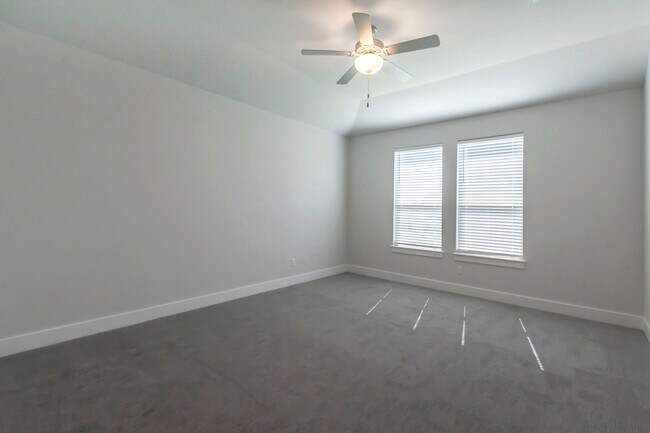 Building Photo - 120 Birkshire Dr