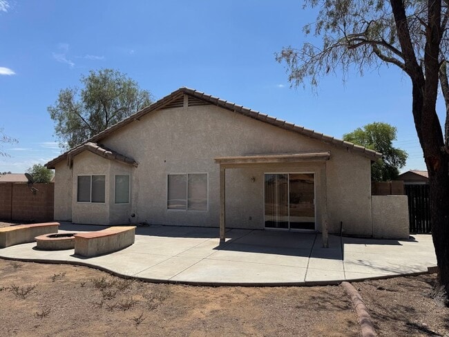 Building Photo - Beautiful Home for Rent in El Mirage!