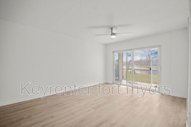 Building Photo - 16881 Davis Rd